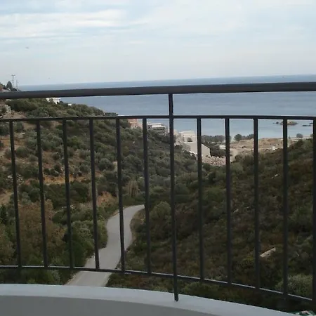 Heliopetra Sea View מלון דירות