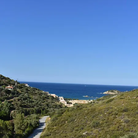 Heliopetra Sea View 4*