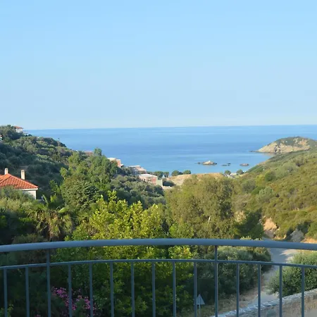 Heliopetra Sea View 4*