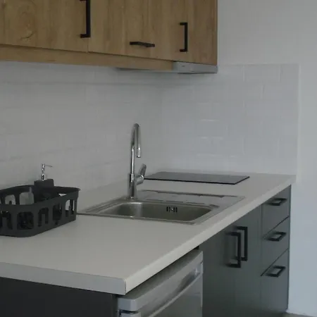 Heliopetra Sea View מלון דירות אגיוי אפוסטולי