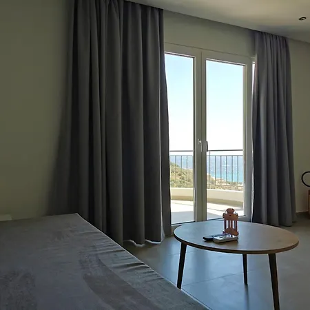 Heliopetra Sea View מלון דירות