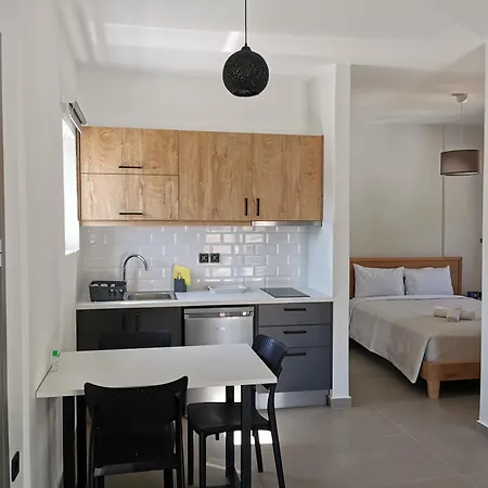 מלון דירות Heliopetra Sea View 4*